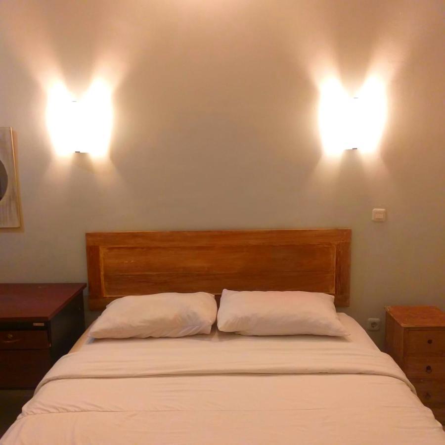 Urbanview Hotel Wayan Mansion دنباسار المظهر الخارجي الصورة