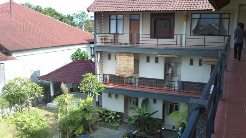 Urbanview Hotel Wayan Mansion دنباسار المظهر الخارجي الصورة